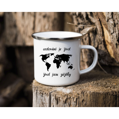 Plecháček s nápisem Cestování je život, život jsou zážitky.