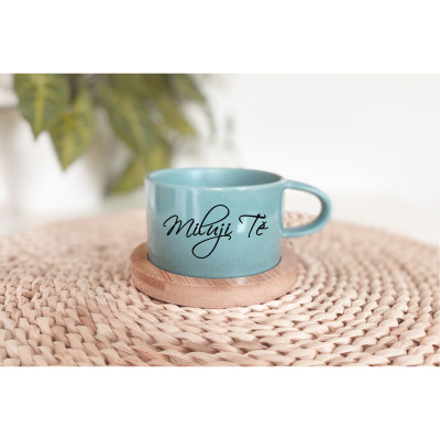 Designový kávový hrnek Miluji Tě - Makronka modrá