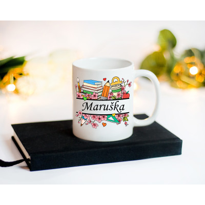Keramický hrnek s motivem pro učitele a vlastním jménem. Objem 300ml.